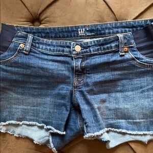 Maternity shorts